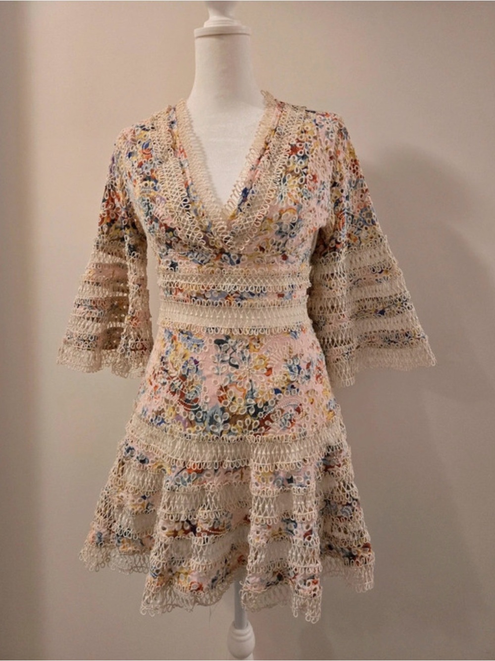Floral Eyelet Lace Mini Dress Crochet Fringe Trim Keyhole V-Neck Small